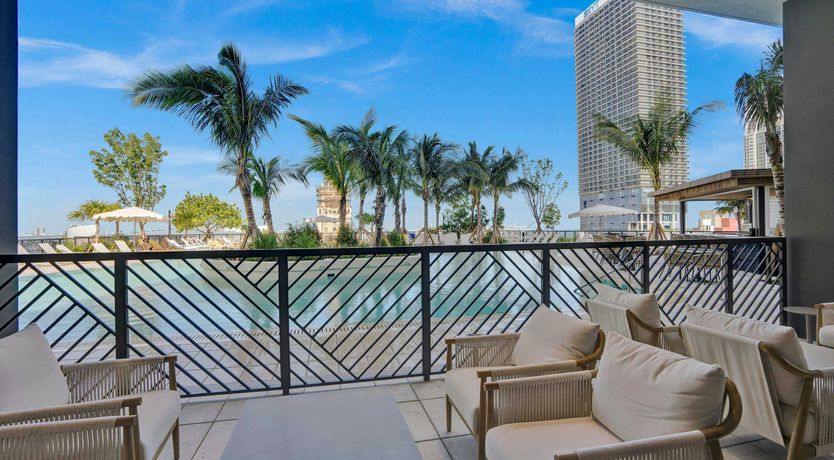 Photo of Golden Crown