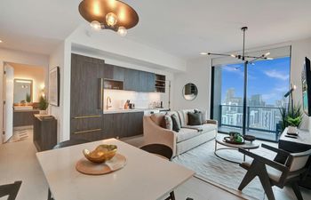 Golden Crown Holiday Home