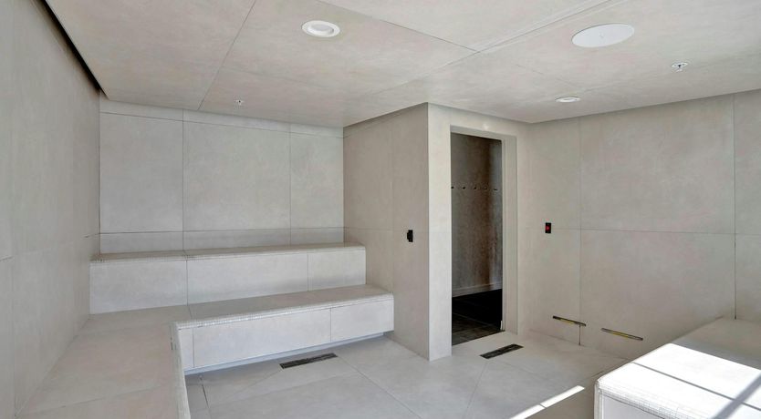 Photo of Golden Crown