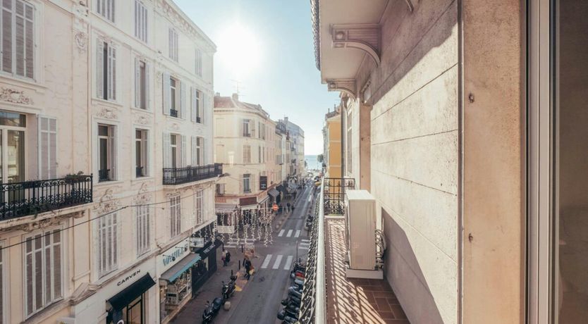 Photo of Street & Sea Vistas