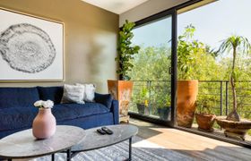 Photo of vibrant-skyline-retreat