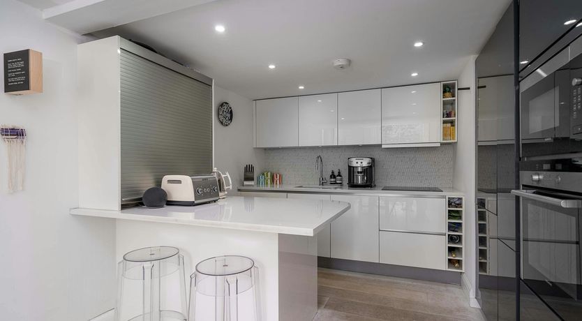 Photo of Earl's Light