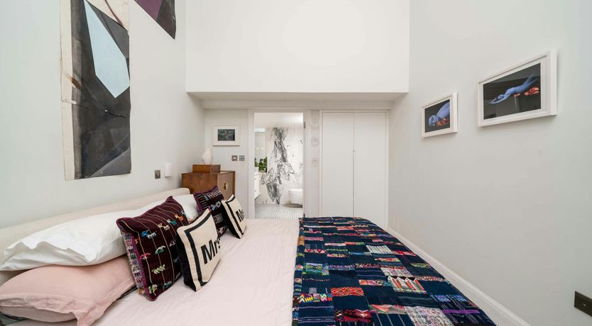 Photo of Earl's Light