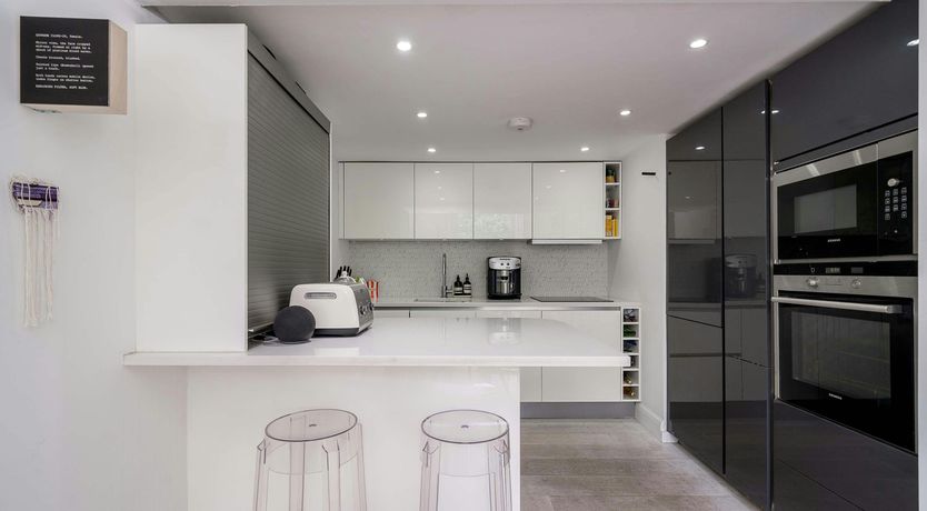 Photo of Earl's Light