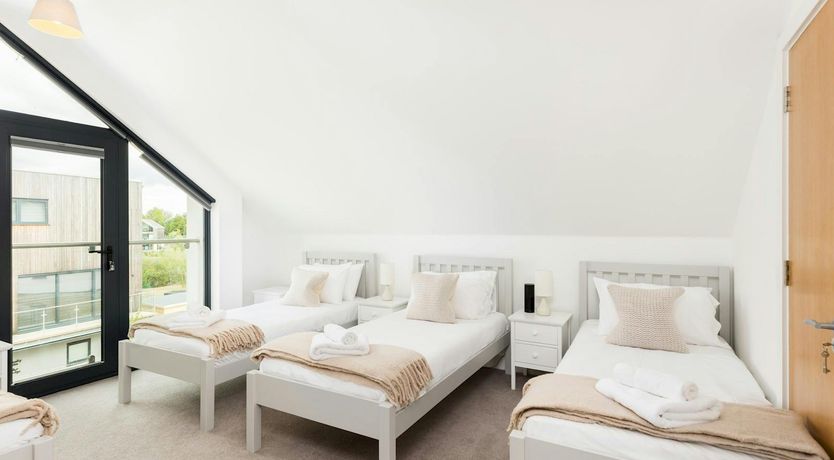 Photo of The Regal Town