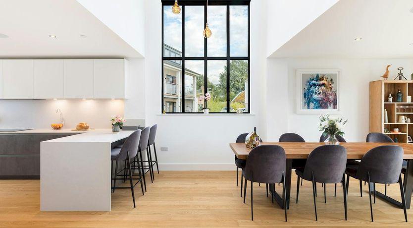 Photo of The Regal Town