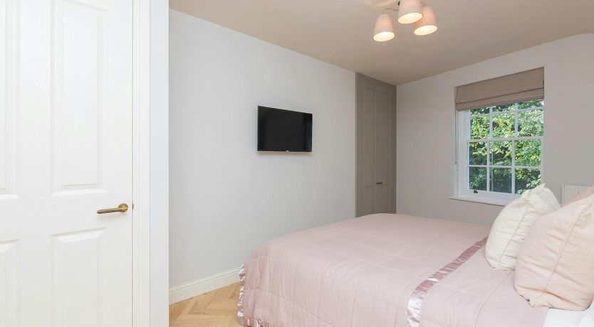 Photo of The Henrietta