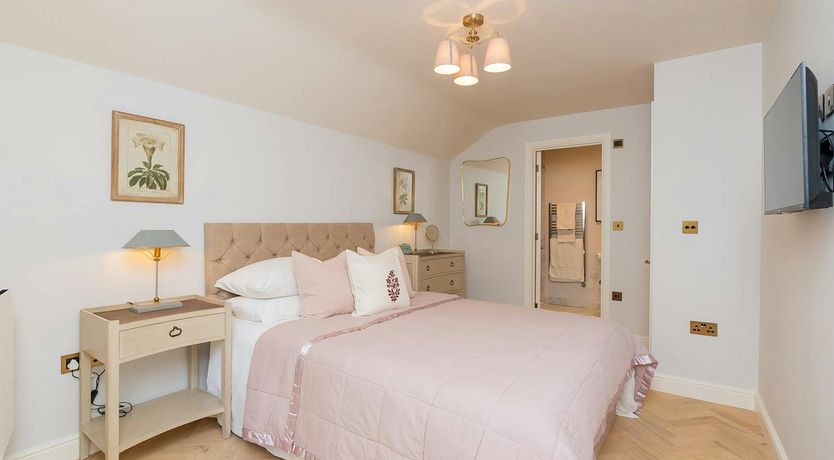 Photo of The Henrietta