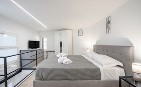 Photo of Elegant Pearl