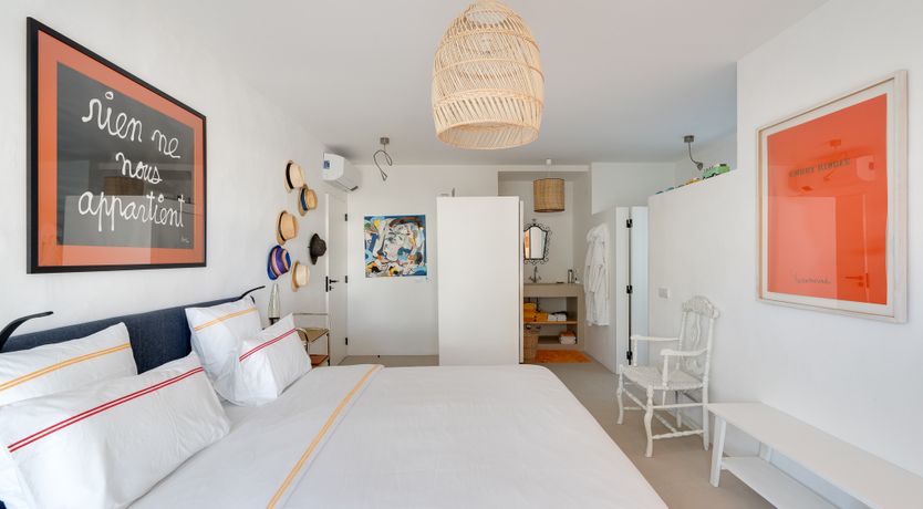 Photo of Love Serenade