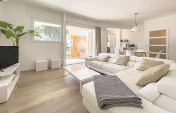 A Touch of Champagne Holiday Home