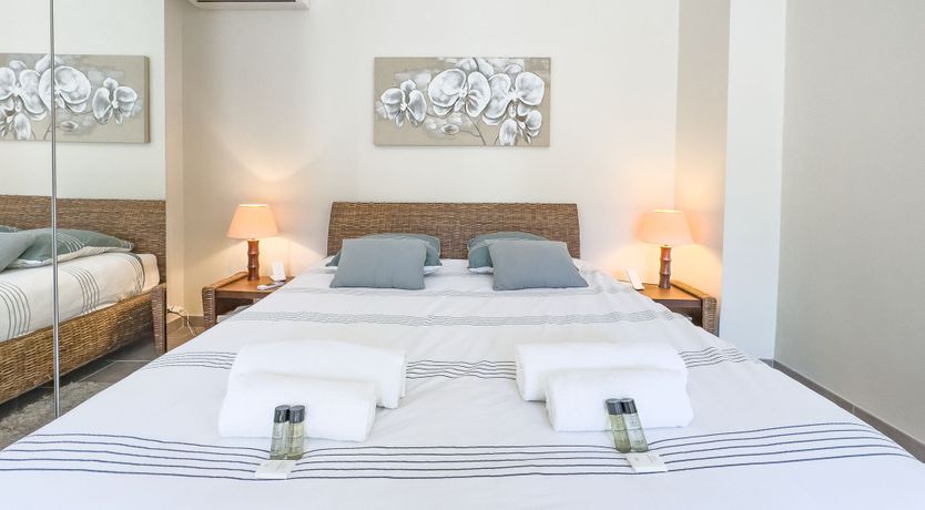 Photo of A Touch of Champagne