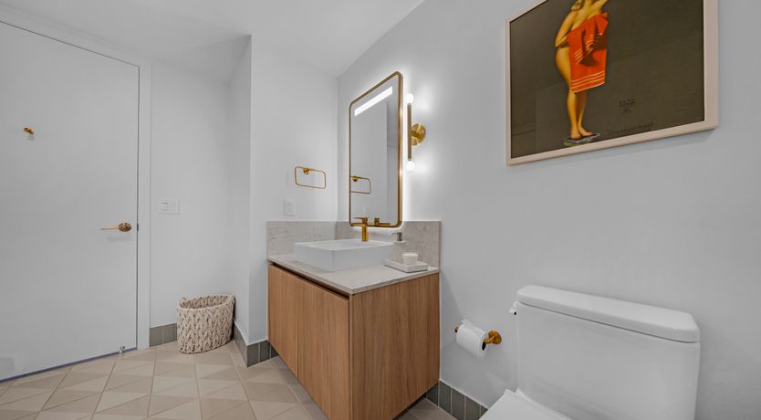 Photo of Bayside Buzz