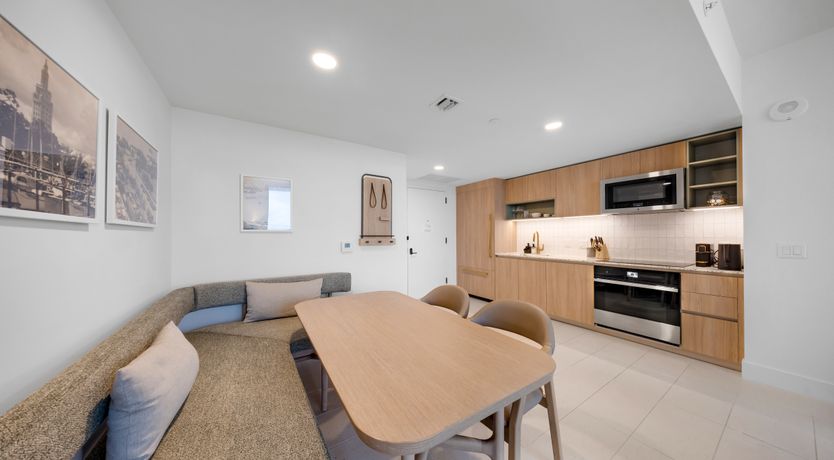 Photo of Bayside Buzz