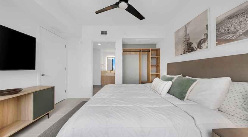 Photo of Bayside Buzz