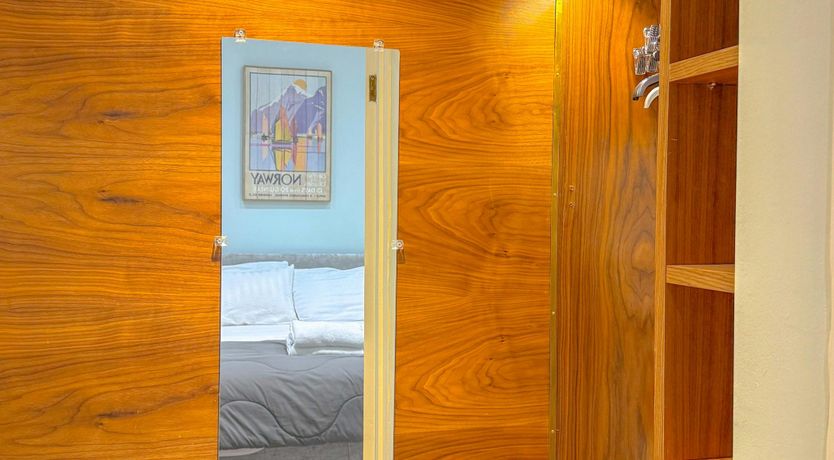 Photo of The Regent's Rose