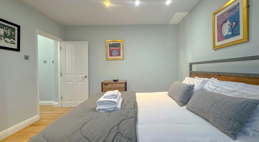 Photo of The Regent's Rose