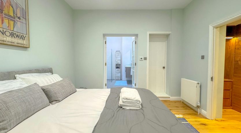 Photo of The Regent's Rose