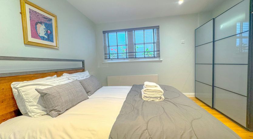 Photo of The Regent's Rose