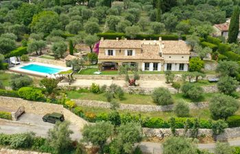 Le Jardin des Oliviers Holiday Home