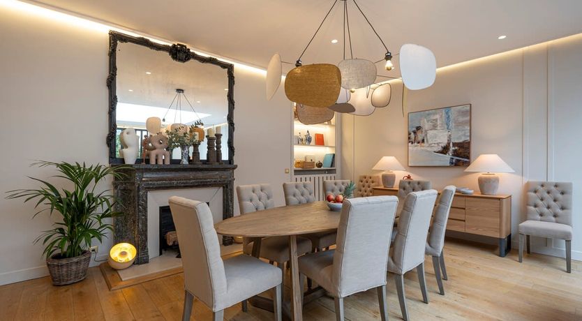 Photo of Les Artistes