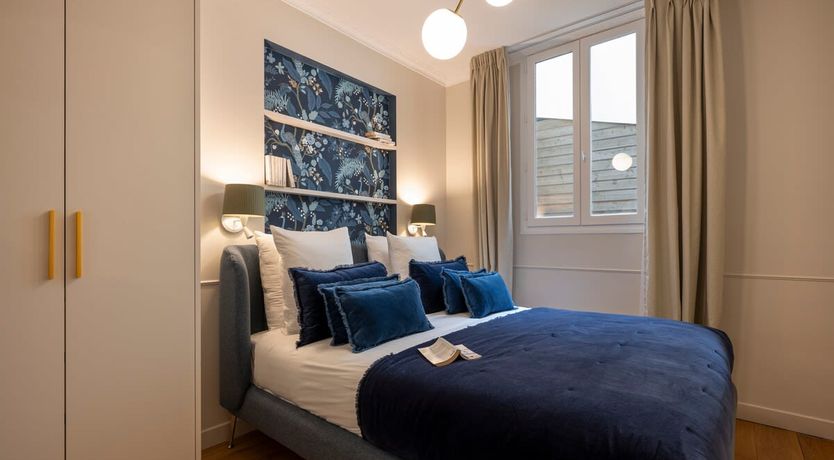 Photo of Les Artistes