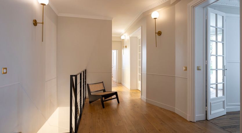 Photo of Les Artistes