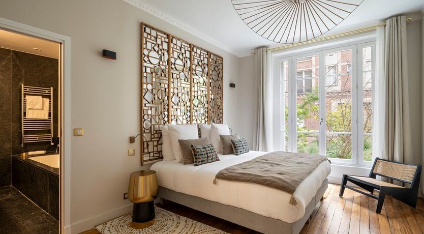 Photo of Les Artistes