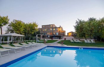 Etruscan Garden Holiday Home