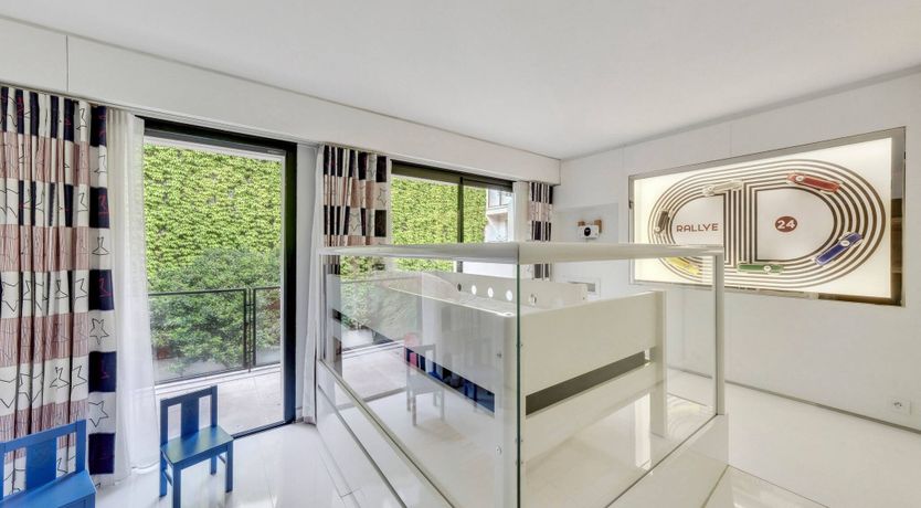 Photo of Le Prestige Parisien