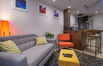 Skylight Studio Holiday Home