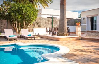 Bougainvillea Blush Holiday Home