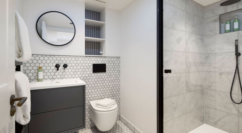 Photo of Chic in Chinatown