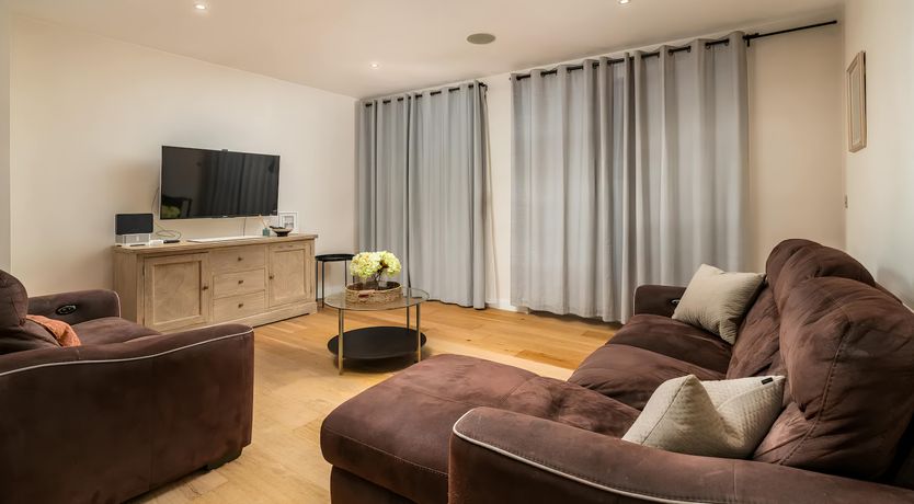 Photo of St Albans Style