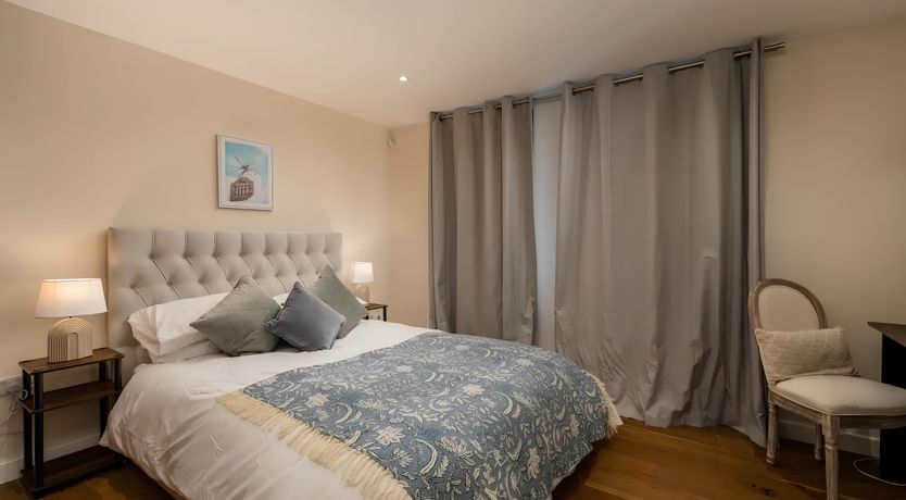 Photo of St Albans Style