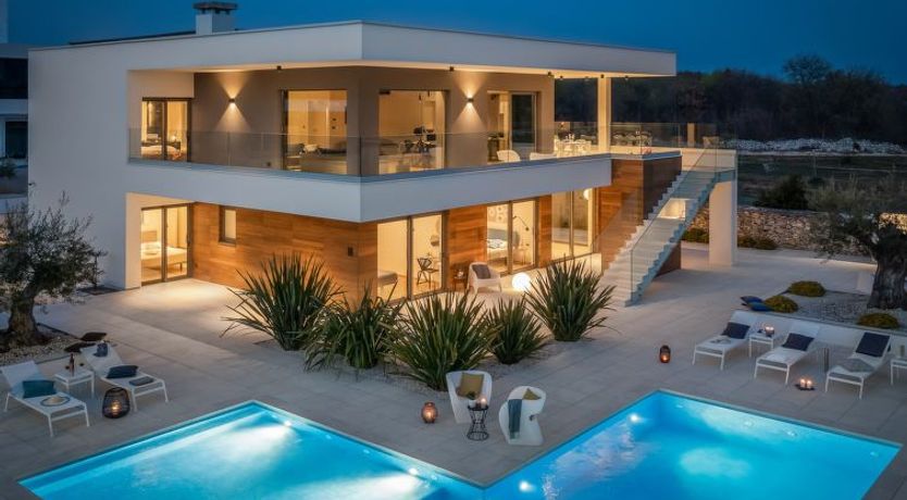 Photo of Old Olive VII