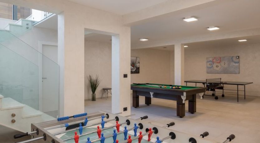 Photo of Old Olive VII