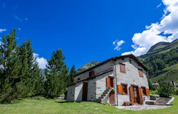Baita Emet Holiday Home