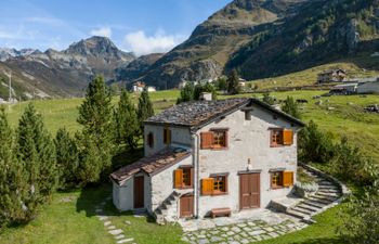 Baita Emet Holiday Home