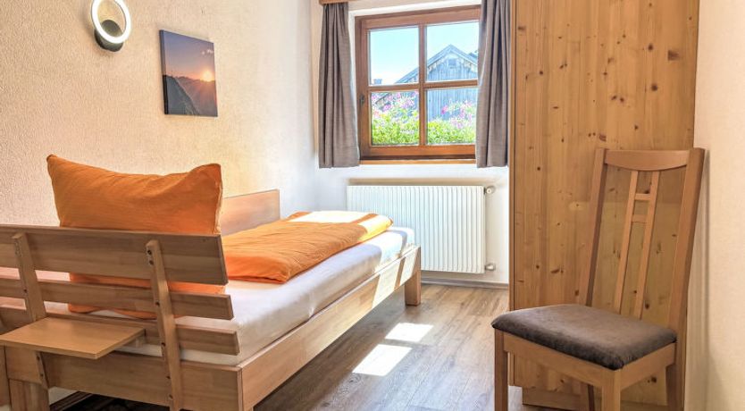 Photo of Apart Ladner 59