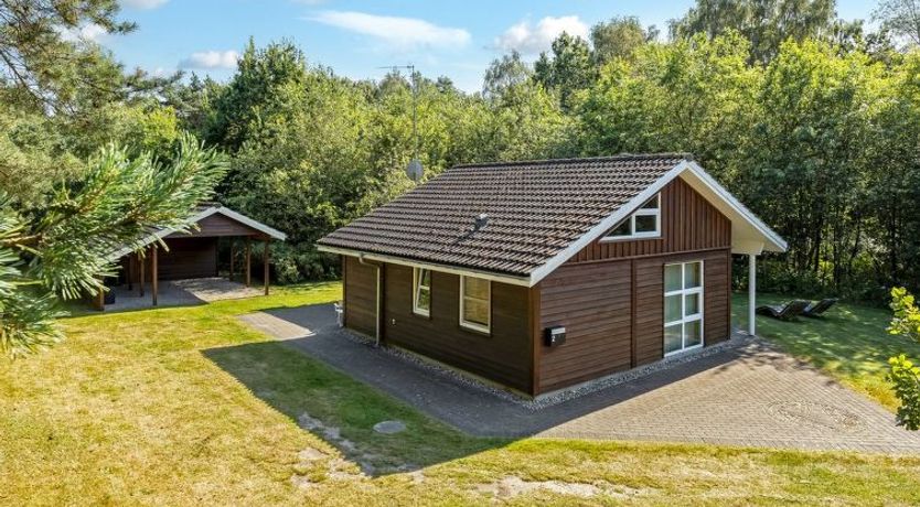 Photo of "Angantir" - 4.8km from the sea