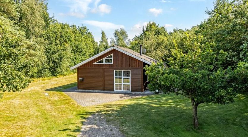 Photo of "Angantir" - 4.8km from the sea