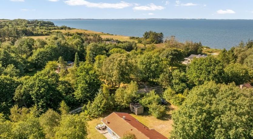 Photo of "Elizabeth" - 150m to the fjord