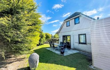 Beach House Ouddorp Holiday Home