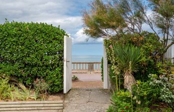 La Bourrasque Apartment 2 Holiday Home