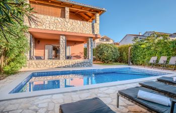 Badi Holiday Home