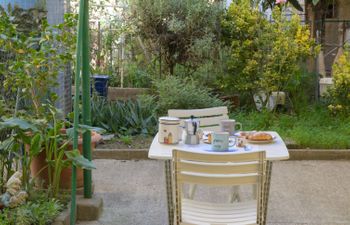 Il cortile nel centro Holiday Home