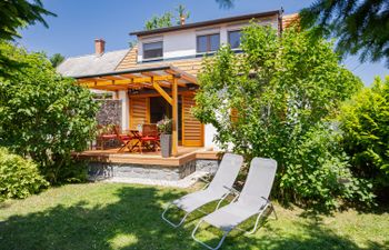 Clarissa Holiday Home