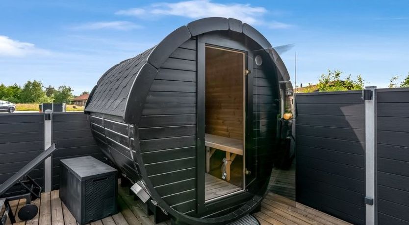 Photo of "Bryngeir" - 750m from the sea