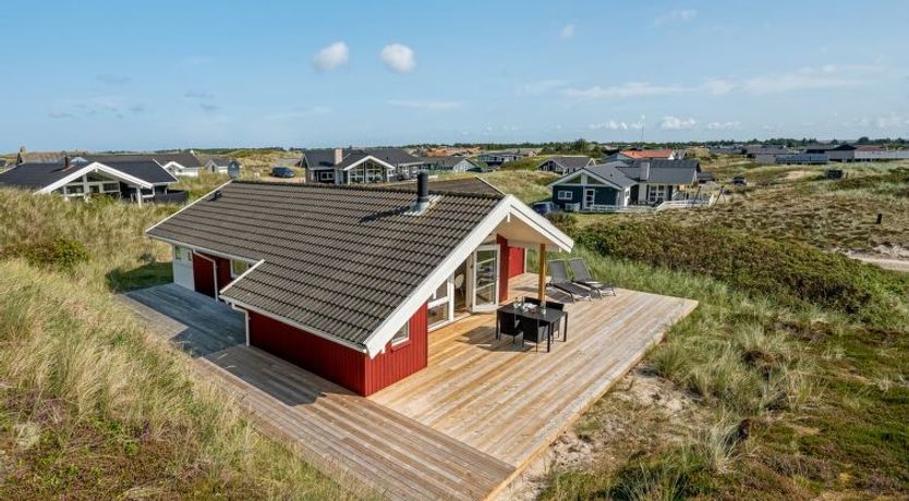 Photo of "Emelie" - 200m from the sea